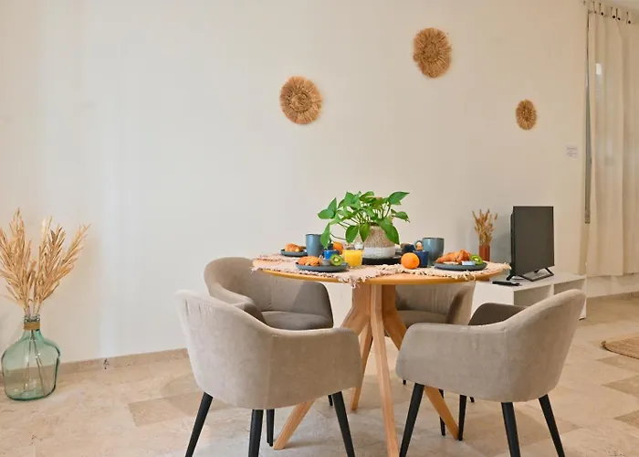 La Nimoise T2 Avec Climatisation Et Netflix Centre * Nîmes