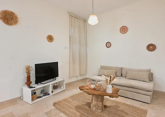 La Nimoise T2 Avec Climatisation Et Netflix Centre * Nîmes